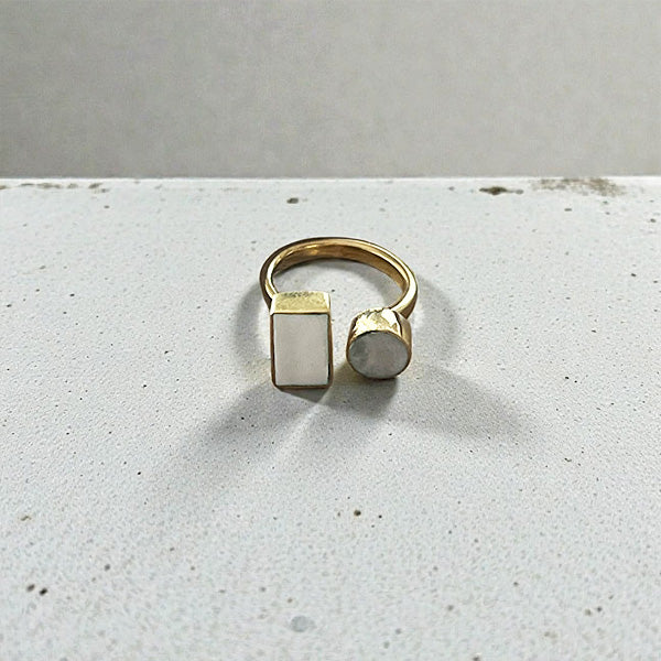 Représentation de la bague Tessa plan arrière