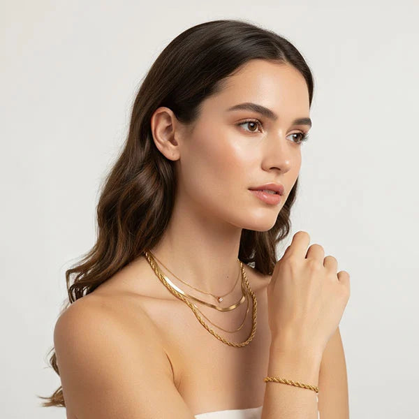 Collier Twist fin torsadé doré à l'or fin 24 Carats