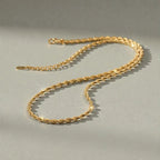 Collier Twist fin torsadé doré à l'or fin 24 Carats